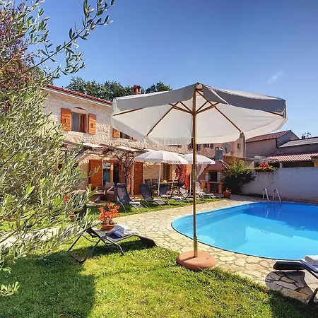 Katarina Holiday home Batlug